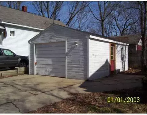 770 Douglas, Jackson, MI 49203 photo 2