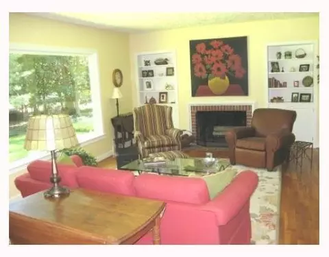 1330 Badgley, Jackson, MI 49203 photo 2