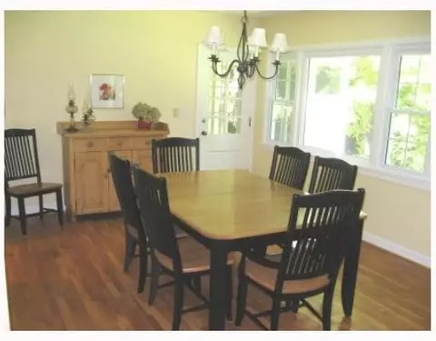 1330 Badgley, Jackson, MI 49203 photo 3