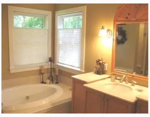 1330 Badgley, Jackson, MI 49203 photo 7