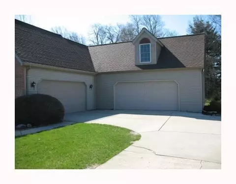 6660 Ralaric Dr, Dexter, MI 48130 photo 2