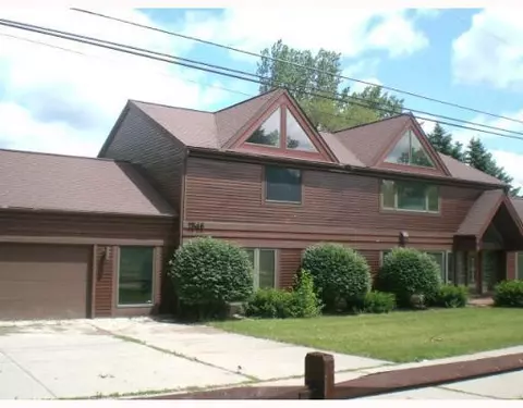 7546 Noahs Lndg, Gregory, MI 48137 photo 1