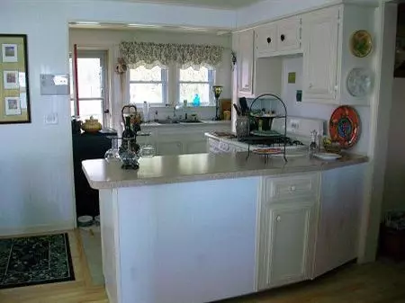 241 Highland, Jackson, MI 49201 photo 2
