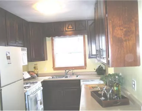 584 Pleasant Dr, Gregory, MI 48137 photo 3