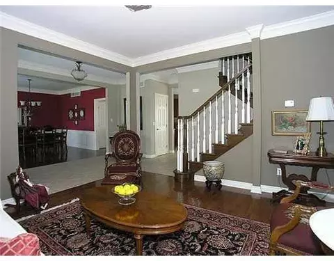 5560 N Crest Ct, Dexter, MI 48130 photo 2