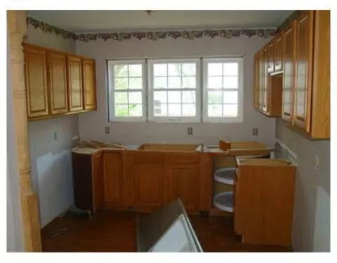 202 Stockbridge, Gregory, MI 48137 photo 4