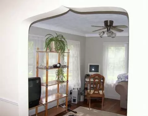 215 S Second, Brighton, MI 48116 photo 3