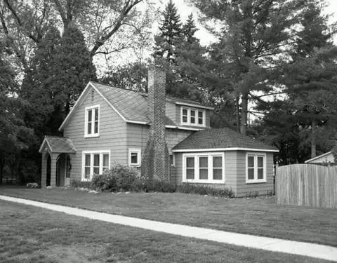 215 S Second, Brighton, MI 48116 photo 1