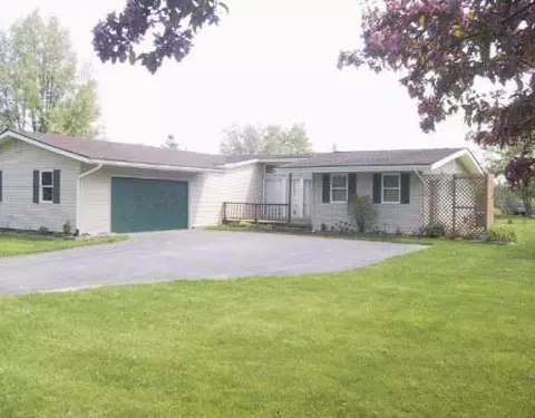 411 Iris, Saline, MI 48176 photo 1