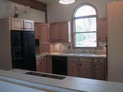 411 Iris, Saline, MI 48176 photo 5