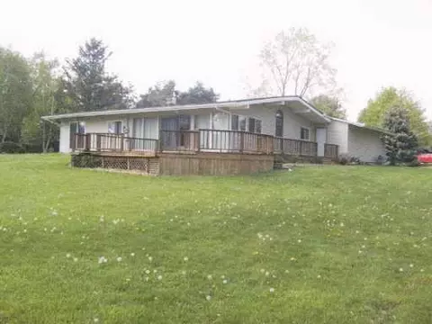 411 Iris, Saline, MI 48176 photo 2