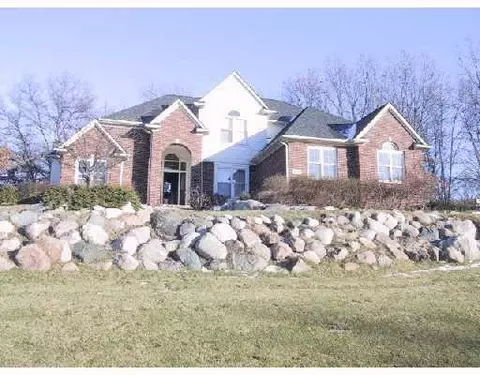 5445 Split Rail, Brighton, MI 48114 photo 1