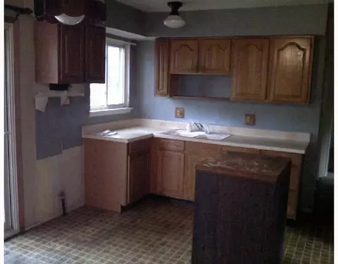 150 Tower, Saline, MI 48176 photo 2