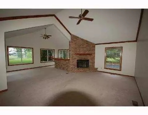 5862 Bellwether, Saline, MI 48176 photo 2