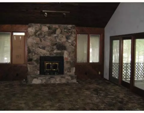 677 W Davis, Howell, MI 48843 photo 5