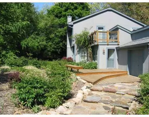 3211 E Joy Rd, Ann Arbor, MI 48105 photo 2