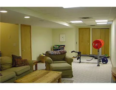 1164 Bishop Rd, Saline, MI 48176 photo 9