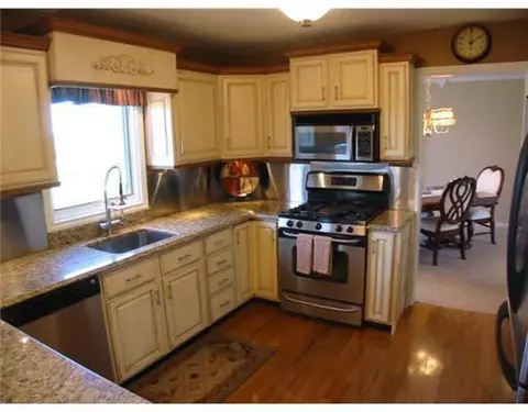 2154 Mc Cormick Dr, Saline, MI 48176 photo 5