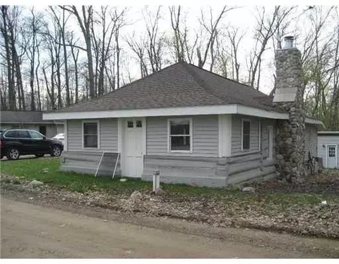 2151 Webster Park, Howell, MI 48843 photo 2