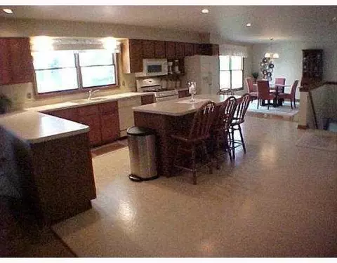10114 Bemis, Willis, MI 48191 photo 2