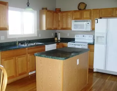 9219 Fieldstone, Saline, MI 48176 photo 2