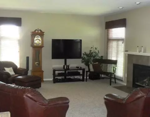 9219 Fieldstone, Saline, MI 48176 photo 4