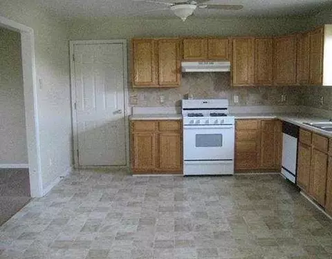 2422 Eads, Howell, MI 48843 photo 5