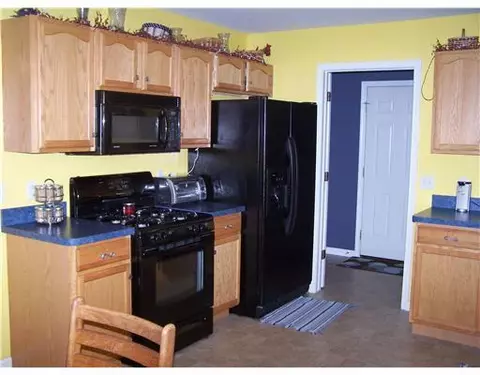 906 Huron, Tecumseh, MI 49286 photo 5