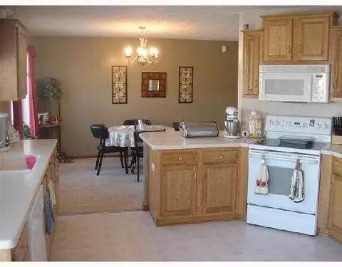 5740 Colf, Carleton, MI 48117 photo 3