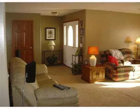 5740 Colf, Carleton, MI 48117 photo 2