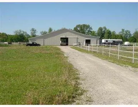 5740 Colf, Carleton, MI 48117 photo 6