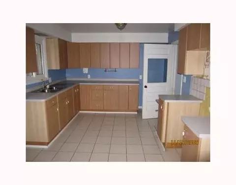 14276 Sumpter, Carleton, MI 48117 photo 6