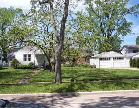 447 Michigan Ave, Monroe, MI 48162 photo 4