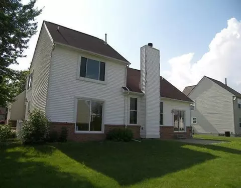 461 Harbour Pointe Dr, Belleville, MI 48111 photo 2