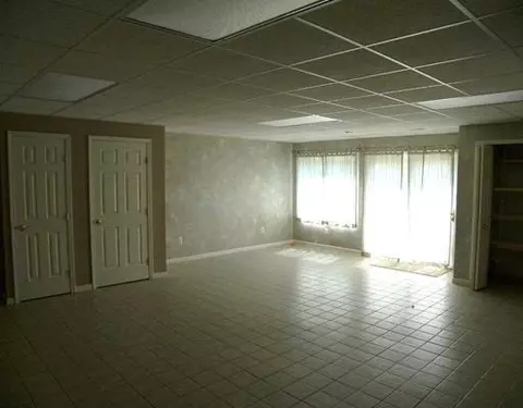 2862 E Maple, Milford Twp, MI 48381 photo 6