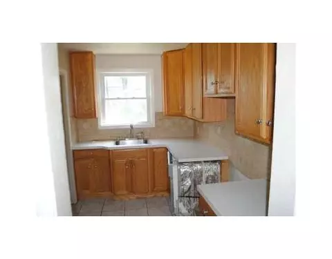 3989 Winifred, Wayne, MI 48184 photo 4