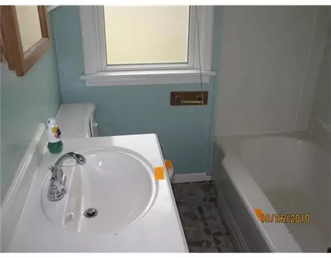 3657 S Hubbard, Wayne, MI 48184 photo 5