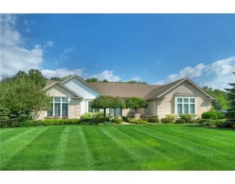 6852 Meadow Ct, Troy, MI 48098 photo 1
