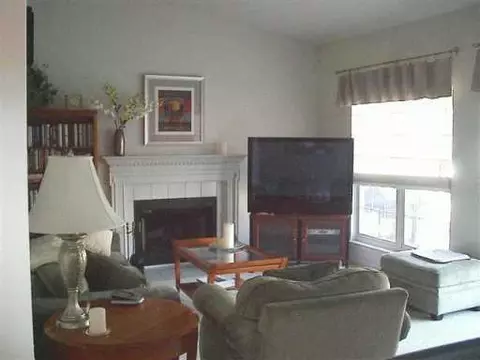 2794 Silver Spg, Ann Arbor, MI 48103 photo 3