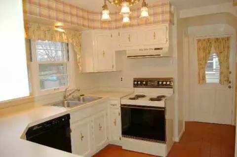 1405 Arborview, Ann Arbor, MI 48103 photo 4