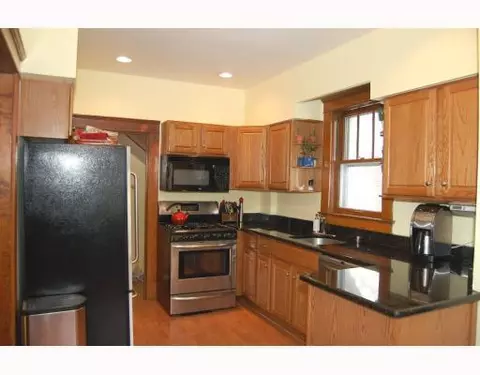 237 Crest Ave, Ann Arbor, MI 48103 photo 3
