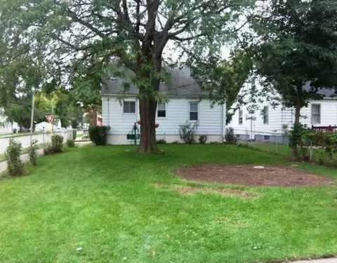 4381 Columbus, Wayne, MI 48184 photo 2