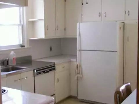 2020 Devolson, Ann Arbor, MI 48104 photo 2