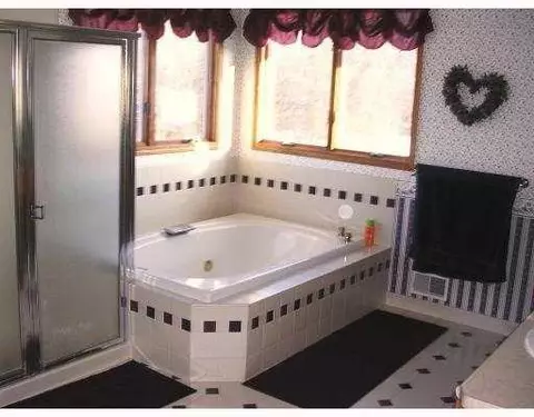 3770 E Joy, Ann Arbor, MI 48105 photo 9