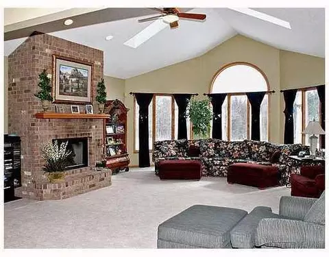 3770 E Joy, Ann Arbor, MI 48105 photo 3