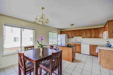 4151 S Wayne Rd, Wayne, MI 48184 photo 15