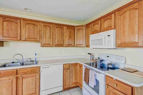 4151 S Wayne Rd, Wayne, MI 48184 photo 16