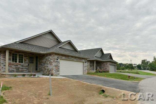 1021 Ridge View Dr, Tecumseh, MI 49286 photo 1