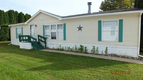 320 Highlands, Temperance, MI 48182 photo 1