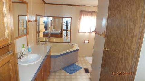 320 Highlands, Temperance, MI 48182 photo 32